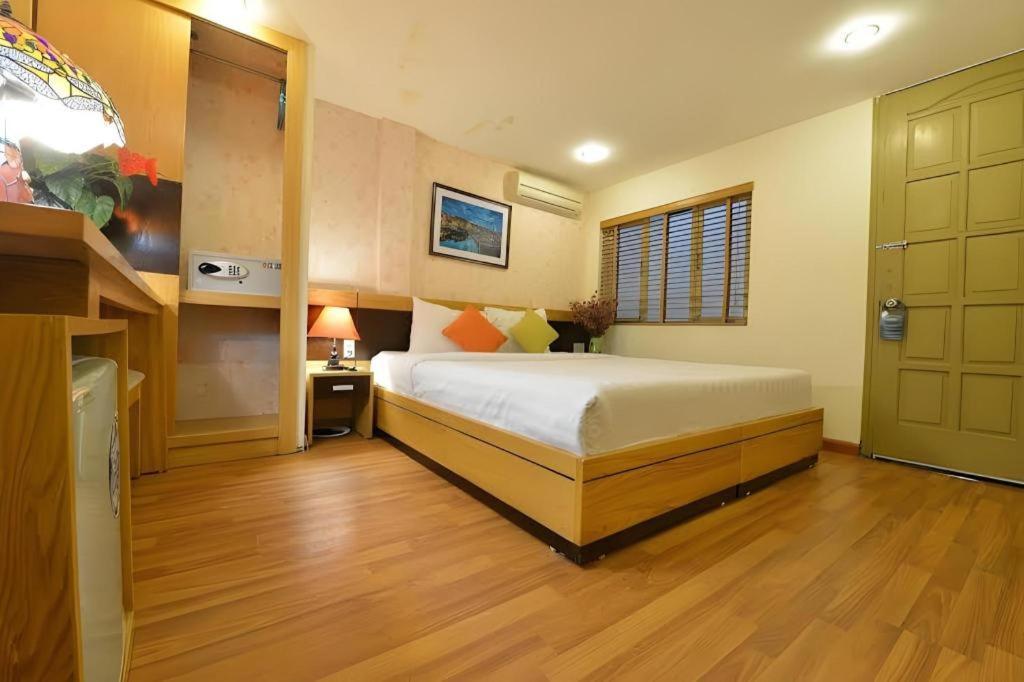 Hanoi Serenity Hotel 2 Buitenkant foto